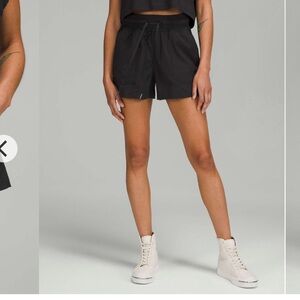 NWT Lululemon Dance Studio High-Rise Short 3.5" Size 12 Black